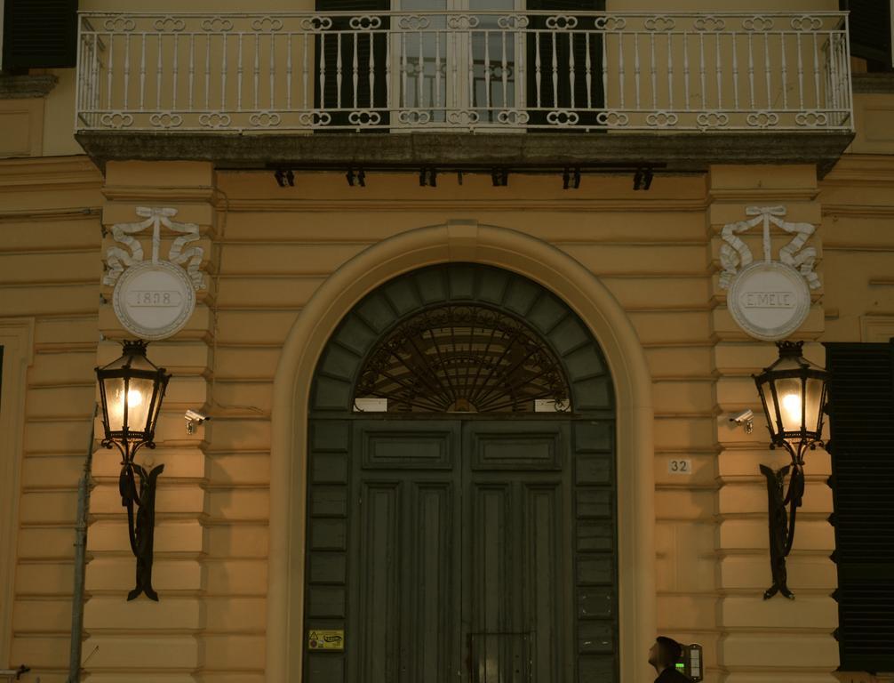 Palazzo Mele Residence Неаполь Экстерьер фото
